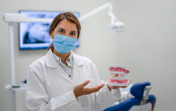 Best Emergency Dentist for Knocked-Out Tooth in North Les, AK
